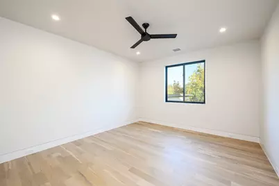10142 Coppedge Lane, Dallas, TX 75229 - Photo 30