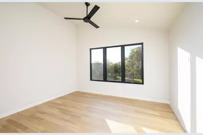 10142 Coppedge Lane, Dallas, TX 75229 - Photo 32