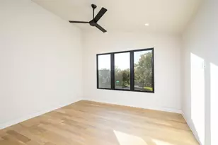 10142 Coppedge Ln, Dallas, TX 75229 - Photo 32
