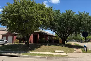 10502 Augusta Ln, Rowlett, TX 75089 - Photo 2