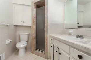 7445 Brentcove Cir, Dallas, TX 75214 - Photo 18