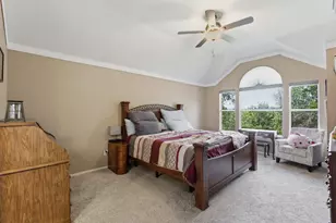4008 Falcon Ridge Dr, Haltom City, TX 76137 - Photo 18