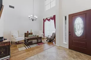 4008 Falcon Ridge Dr, Haltom City, TX 76137 - Photo 4
