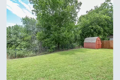 4008 Falcon Ridge Drive, Haltom City, TX 76137 - Photo 34