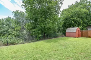 4008 Falcon Ridge Dr, Haltom City, TX 76137 - Photo 34
