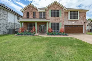 4008 Falcon Ridge Dr, Haltom City, TX 76137 - Photo 2