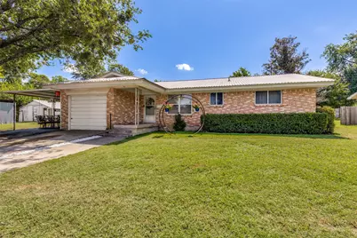 401 S Vick Street, Decatur, TX 76234 - Photo 1