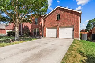 2217 Eisenhower Dr, McKinney, TX 75071 - Photo 2