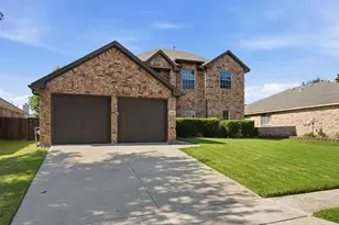 305 Ravenna Rd, Lake Dallas, TX 75065 - Photo 2