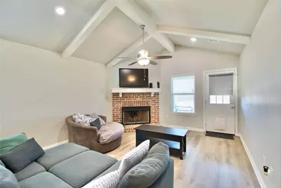 429 Travis Drive, McGregor, TX 76657 - Photo 8