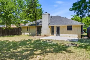 2612 Carten St, Fort Worth, TX 76112 - Photo 2