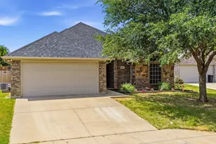 4416 Logan Cir, Granbury, TX 76049 - Photo 2