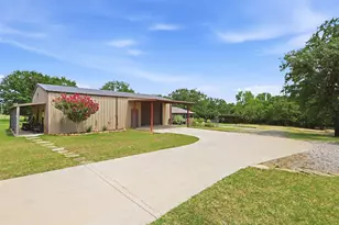 2951 Harwell Lake Rd, Weatherford, TX 76088 - Photo 2