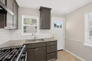 709 SE 2nd St, Grand Prairie, TX 75051 - Photo 10