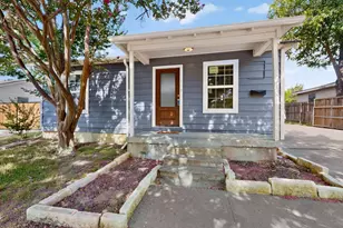 709 SE 2nd St, Grand Prairie, TX 75051 - Photo 2