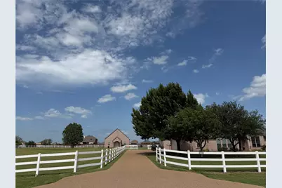1009 Summerlin Drive, Granbury, TX 76048 - Photo 4