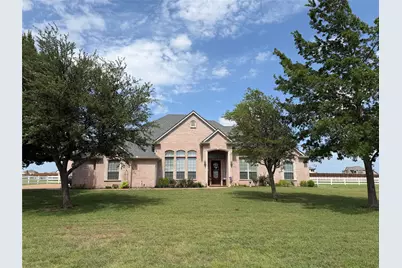 1009 Summerlin Drive, Granbury, TX 76048 - Photo 2