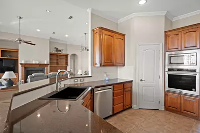 1009 Summerlin Drive, Granbury, TX 76048 - Photo 14
