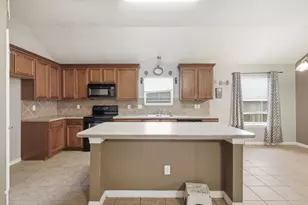 301 Lottie Ln, Saginaw, TX 76179 - Photo 4
