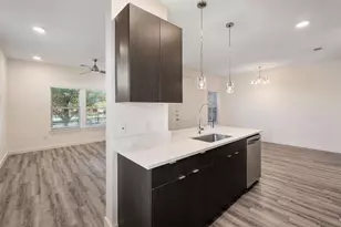 1583 Fiji St, Dallas, TX 75203 - Photo 16