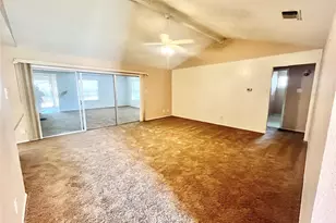 1811 Redwood St, Arlington, TX 76014 - Photo 2