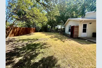 1811 Redwood Street, Arlington, TX 76014 - Photo 22