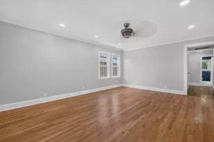 613 E Worth St, Grapevine, TX 76051 - Photo 6