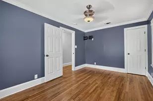 613 E Worth St, Grapevine, TX 76051 - Photo 18