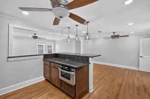 613 E Worth St, Grapevine, TX 76051 - Photo 14