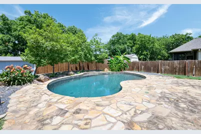 613 E Worth Street, Grapevine, TX 76051 - Photo 26