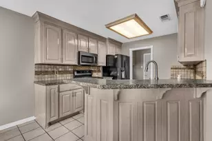 808 W Couts St, Weatherford, TX 76086 - Photo 12