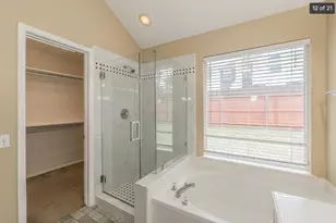 210 Madisson Dr, Euless, TX 76039 - Photo 12