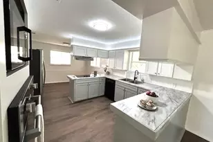 1212 Desiree Ln, Hurst, TX 76053 - Photo 10