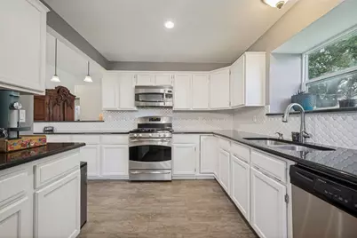 1686 Crosshaven Drive, Lewisville, TX 75077 - Photo 14