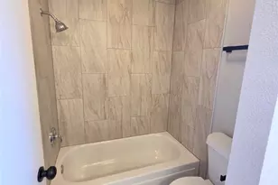 2641 Berkshire Ln, Grand Prairie, TX 75052 - Photo 16