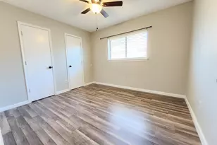 2641 Berkshire Ln, Grand Prairie, TX 75052 - Photo 12