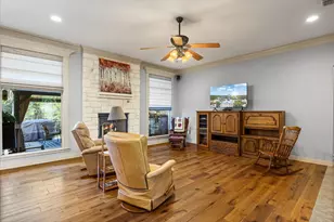 2211 Tanton Sound Ct, Granbury, TX 76049 - Photo 4