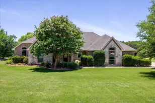 2211 Tanton Sound Ct, Granbury, TX 76049 - Photo 1
