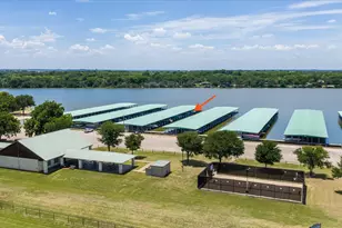 2211 Tanton Sound Ct, Granbury, TX 76049 - Photo 32