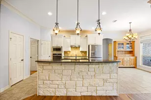 2211 Tanton Sound Ct, Granbury, TX 76049 - Photo 6