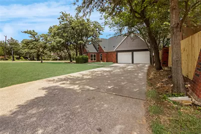 6112 W Poly Webb Road, Arlington, TX 76016 - Photo 1