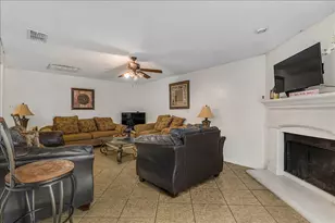3423 Hickory Hill Dr, Arlington, TX 76014 - Photo 6