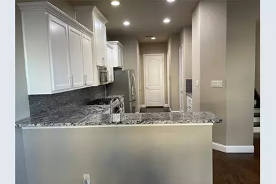 10557 Chaucer Hill Lane, Irving, TX 75063 - Photo 4