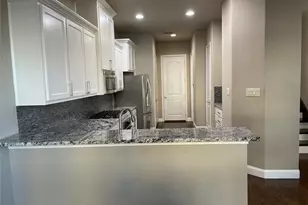 10557 Chaucer Hill Ln, Irving, TX 75063 - Photo 4