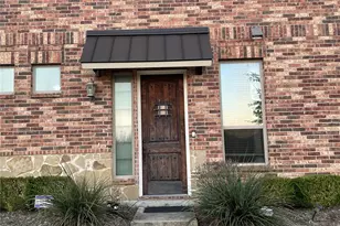 10557 Chaucer Hill Ln, Irving, TX 75063 - Photo 2