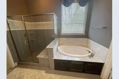 10557 Chaucer Hill Lane, Irving, TX 75063 - Photo 8