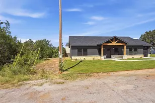 2310 Morningside Dr, Granbury, TX 76048 - Photo 4