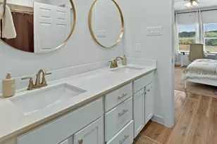 7206 Treaty Oaks Blvd, Granbury, TX 76048 - Photo 18