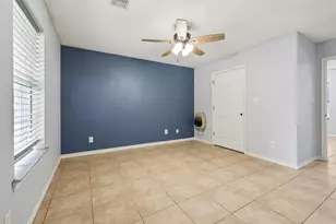 207 W South St, Whitesboro, TX 76273 - Photo 22
