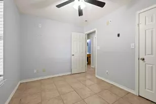 207 W South St, Whitesboro, TX 76273 - Photo 20